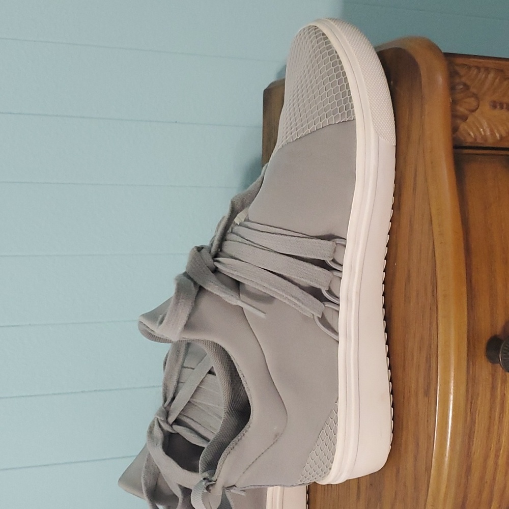 Steve Madden Lancer gray sneaker tennis shoe - Picture 3 of 10